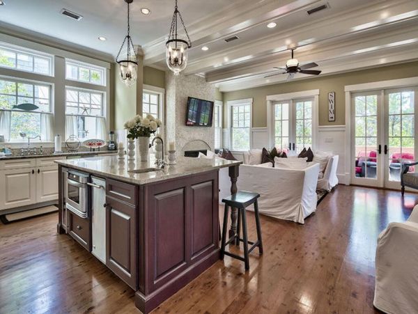 Beautiful 6 Bedroom Home Sleeps 14 Guests Community Pool