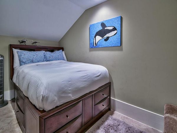 Beautiful 6 Bedroom Home Sleeps 14 Guests Community Pool