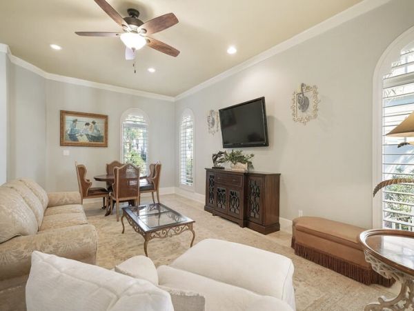 Oceanfront Luxury Vacation Home Sleeps 18 Guests in Destin