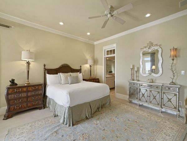 Oceanfront Luxury Vacation Home Sleeps 18 Guests in Destin