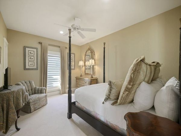 Oceanfront Luxury Vacation Home Sleeps 18 Guests in Destin