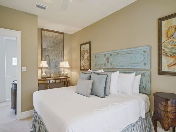 Oceanfront Luxury Vacation Home Sleeps 18 Guests in Destin