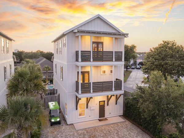 Miramar Beach Fabulous Seven Bedroom Vacation Home