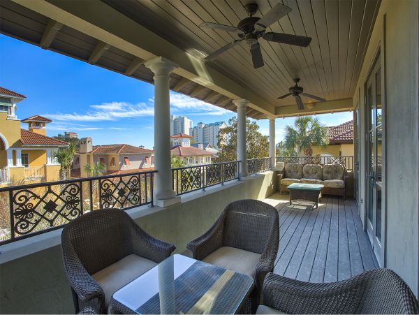 Short Walk to Beach Miramar Vacation Home Private Pool