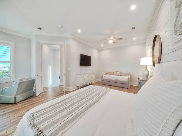 Spacious and Luxurious Family Home with Private Pool & Spa