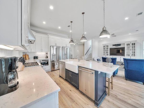 Spacious and Luxurious Family Home with Private Pool & Spa
