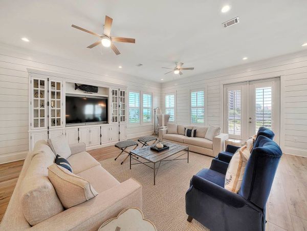 Spacious and Luxurious Family Home with Private Pool & Spa