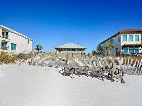 Spacious and Luxurious Family Home with Private Pool & Spa