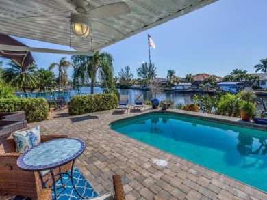 Canal Front 3 Bedroom Home Pool & Dock in Cape Coral