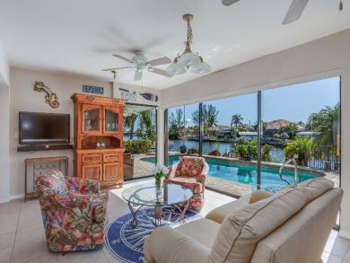 Canal Front 3 Bedroom Home Pool & Dock in Cape Coral