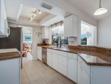 Canal Front 3 Bedroom Home Pool & Dock in Cape Coral