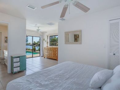 Canal Front 3 Bedroom Home Pool & Dock in Cape Coral