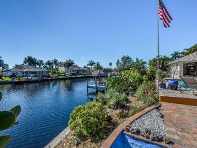 Canal Front 3 Bedroom Home Pool & Dock in Cape Coral