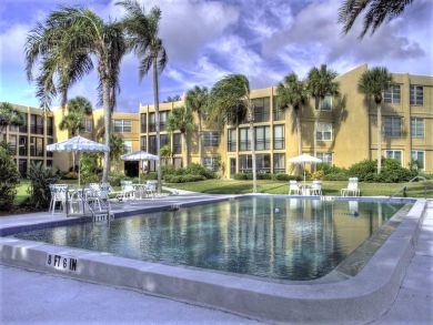 Longboat Key  2 Bedrooms Condo Bay Views Sleeps 4 Guests