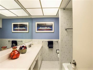 Longboat Key  2 Bedrooms Condo Bay Views Sleeps 4 Guests