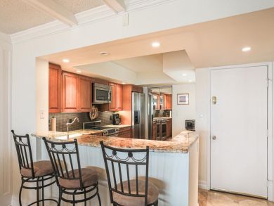 Longboat Key  2 Bedrooms Condo Bay Views Sleeps 4 Guests