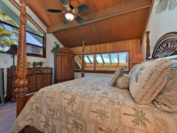 Kahana Luxury Three Bedroom Ocean Views Steps to Beach