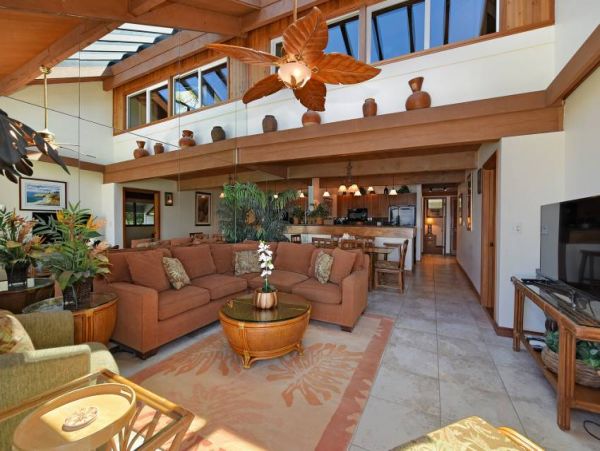 Kahana Luxury Three Bedroom Ocean Views Steps to Beach