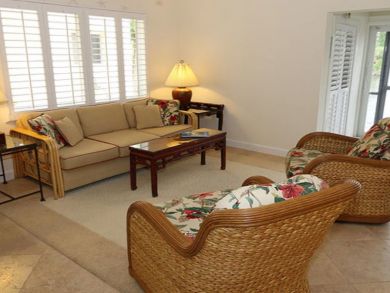 Walk to Beach 2 Bedroom Vacation Condo in Sanibel