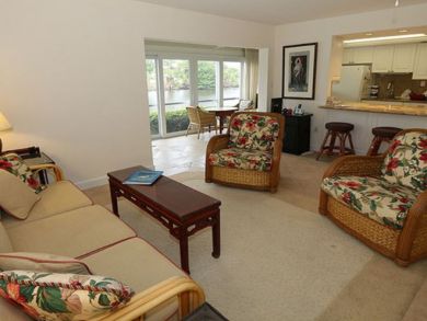 Walk to Beach 2 Bedroom Vacation Condo in Sanibel