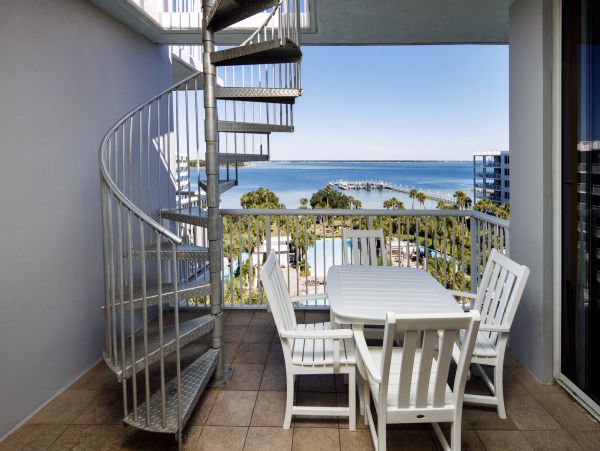 Three Bedroom Penthouse with Great Amenities & Location