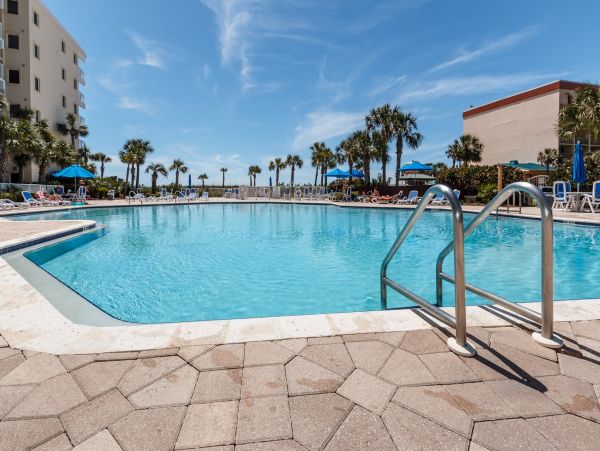 Three Bedroom Penthouse with Great Amenities & Location