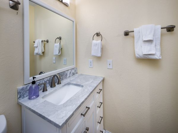 Pet-Friendly Okaloosa Island Townhome Near the Beach
