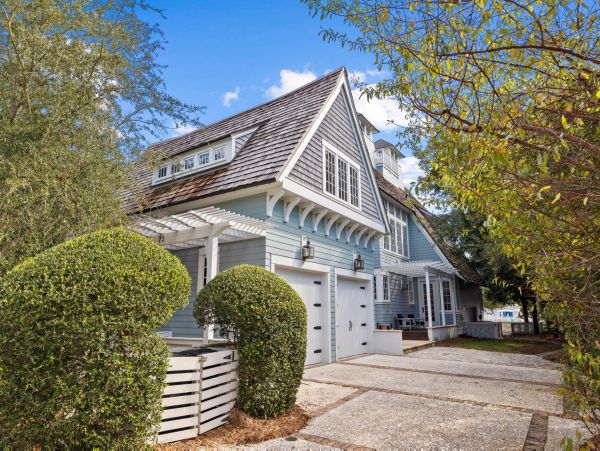 Luxury Watersound Home Three Homes From Sandy Beach