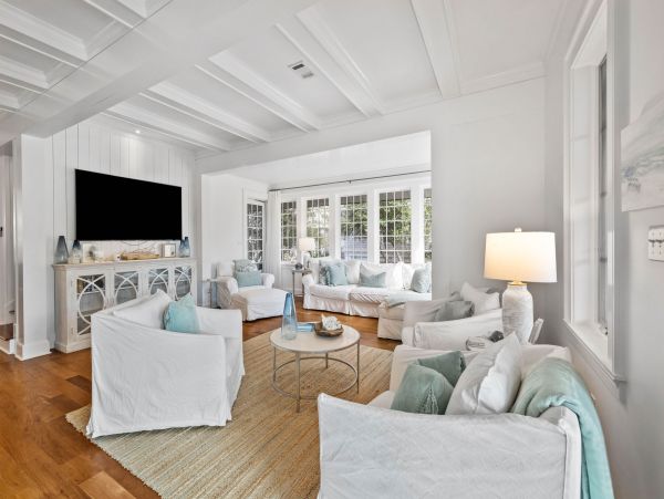 Luxury Watersound Home Three Homes From Sandy Beach