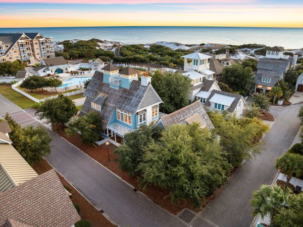 Luxury Watersound Home Three Homes From Sandy Beach