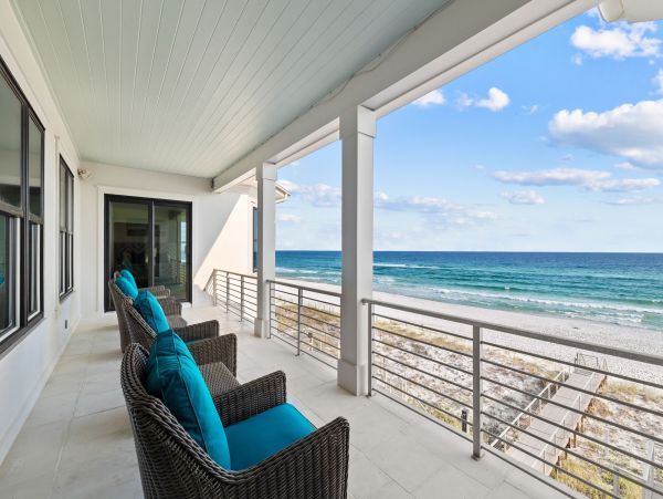 Gulf Front Paradise With Seven Bedrooms And Private Pool