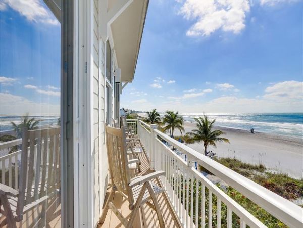 Spacious Beachfront 3 Bedroom Gulf Views