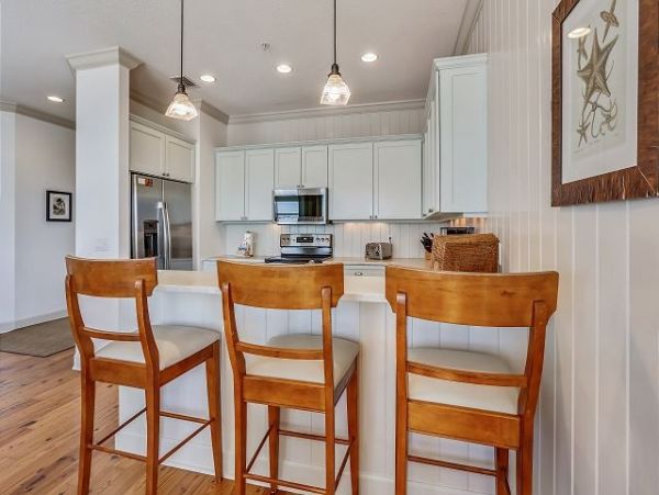 Spacious Beachfront 3 Bedroom Gulf Views