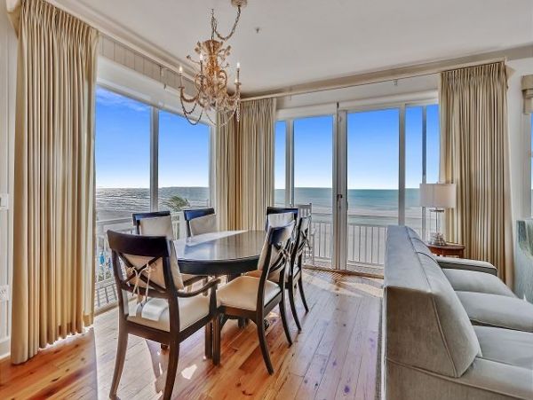 Spacious Beachfront 3 Bedroom Gulf Views
