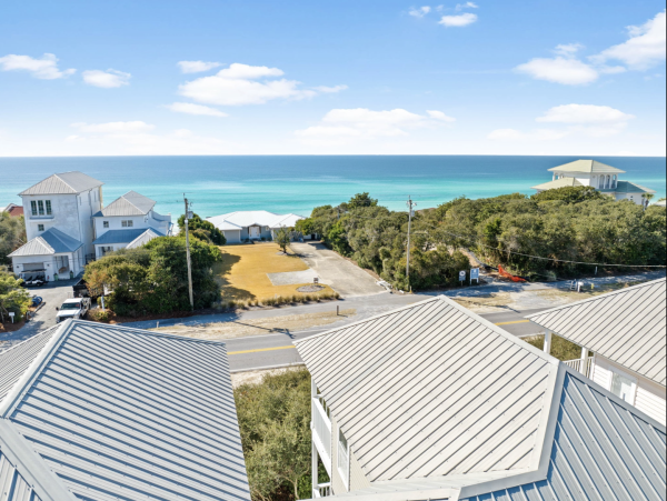 Four bedroom Amazing Town Home Can Accommodate 16 guests