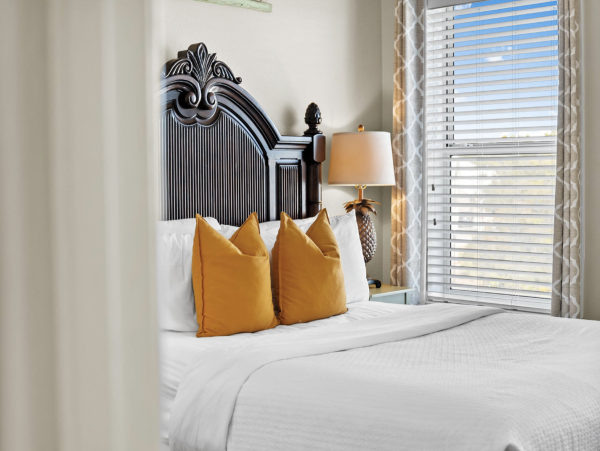 Four bedroom Amazing Town Home Can Accommodate 16 guests