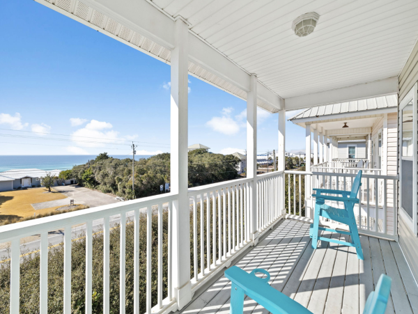 Four bedroom Amazing Town Home Can Accommodate 16 guests