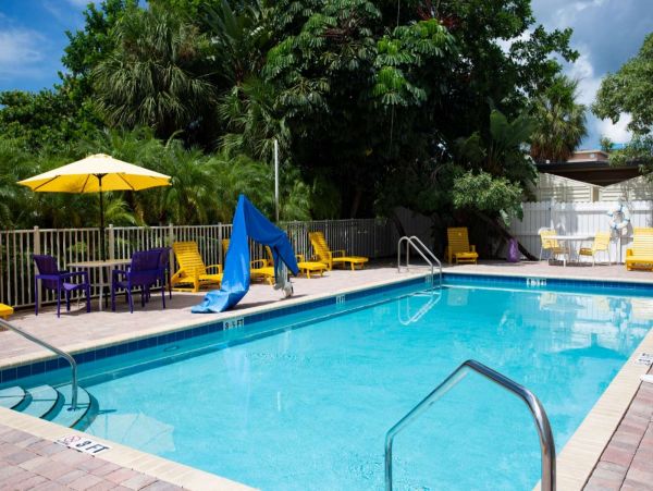 Full Ocean View 1 Bedroom Condo in Treasure Island