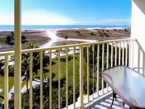 Full Ocean View 1 Bedroom Condo in Treasure Island