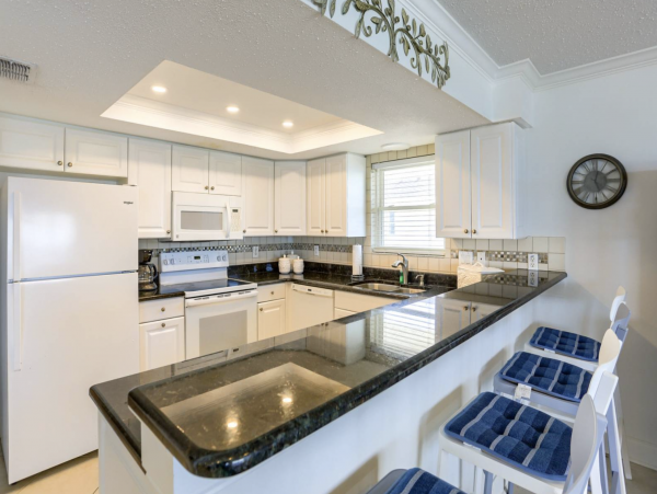 Indian shores Vacation Condo Sleeps 6 Guests