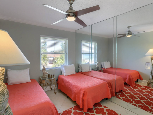 Indian shores Vacation Condo Sleeps 6 Guests