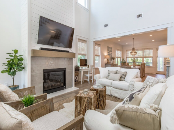6 Bedroom- 4.5 Bathroom with beach access about 1 mile away