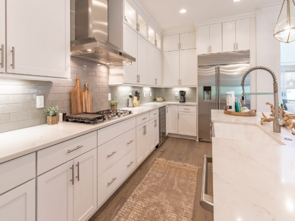 6 Bedroom- 4.5 Bathroom with beach access about 1 mile away