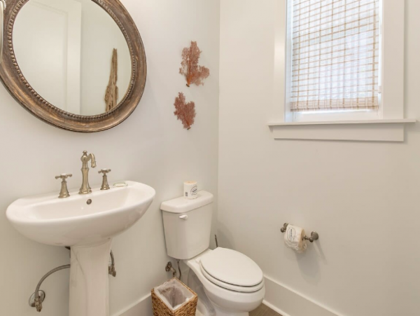 6 Bedroom- 4.5 Bathroom with beach access about 1 mile away