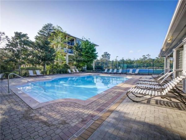 Santa Rosa Beach 5 Bedroom Home with Balconies & Pools