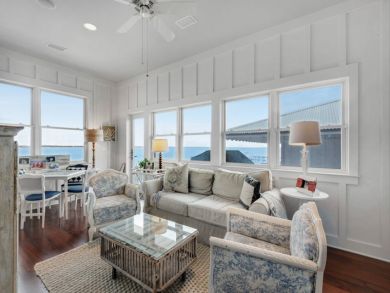 Bayfront Six Bedroom Vacation Home in Pensacola Beach