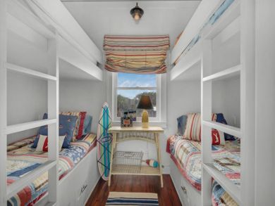 Bayfront Six Bedroom Vacation Home in Pensacola Beach