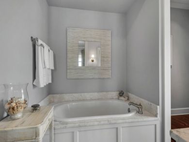 Bayfront Six Bedroom Vacation Home in Pensacola Beach