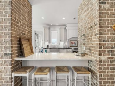 Bayfront Six Bedroom Vacation Home in Pensacola Beach