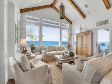 Bayfront Six Bedroom Vacation Home in Pensacola Beach